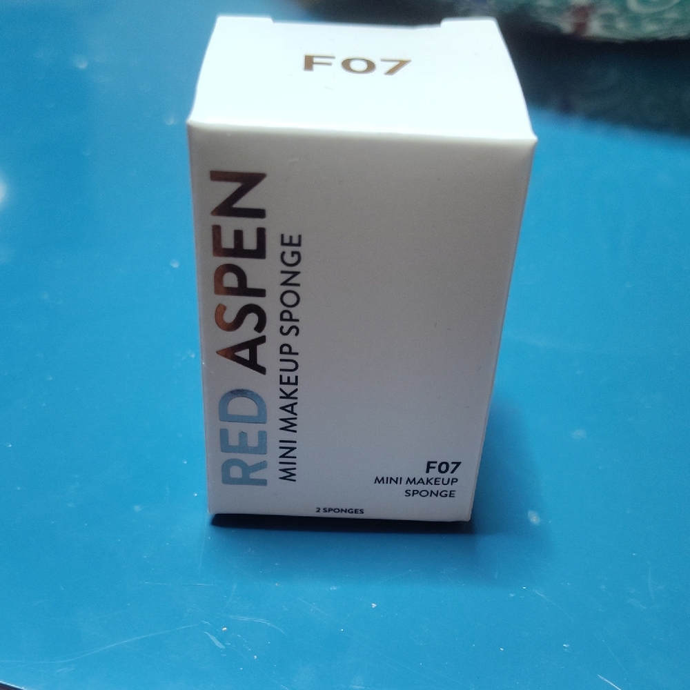 White Skincare Tool Red Aspen
